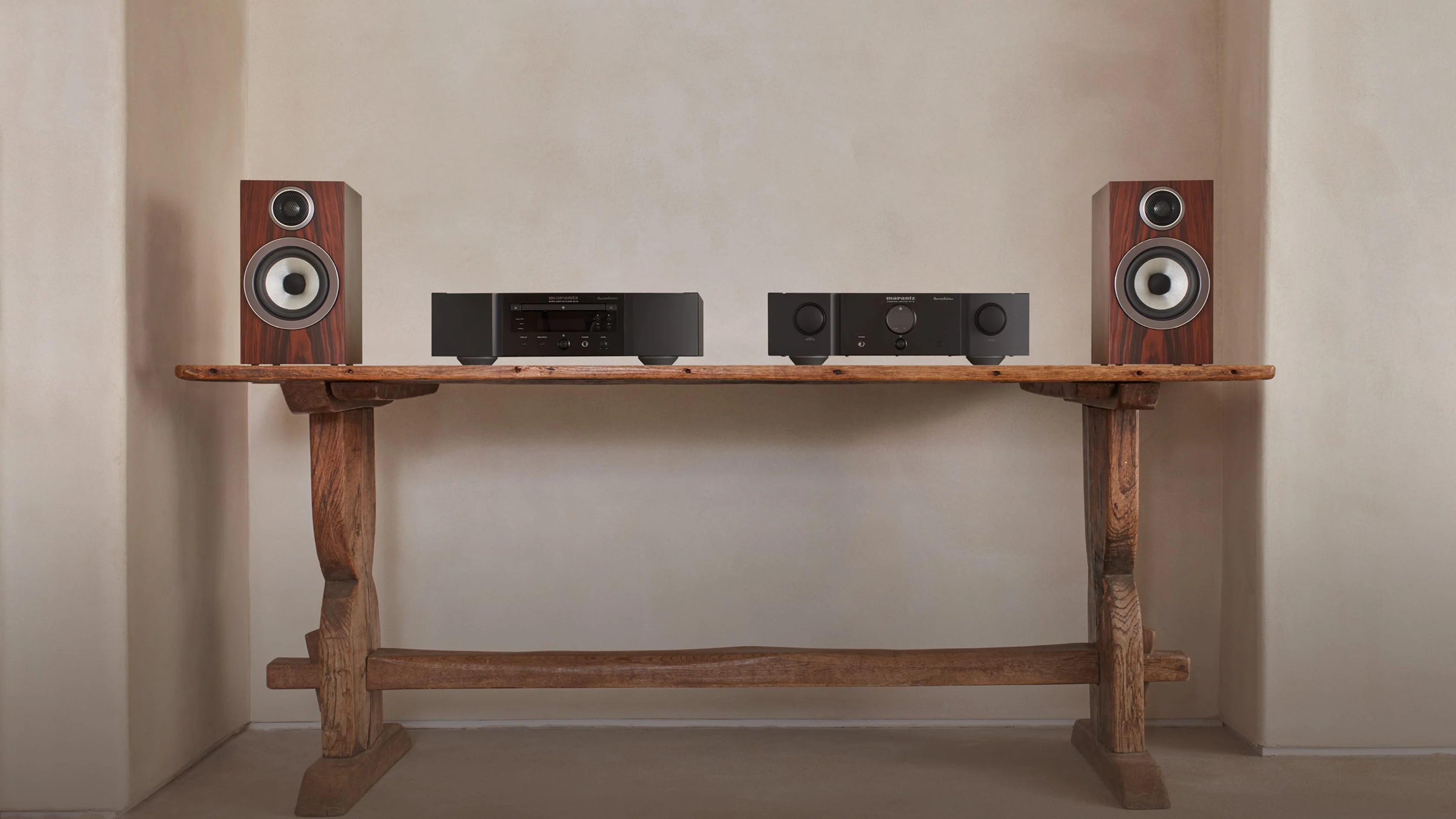 Bowers & Wilkins 707 S3 Bookshelf Speaker Bowers & Wilkins 707 S3 Bookshelf Speaker